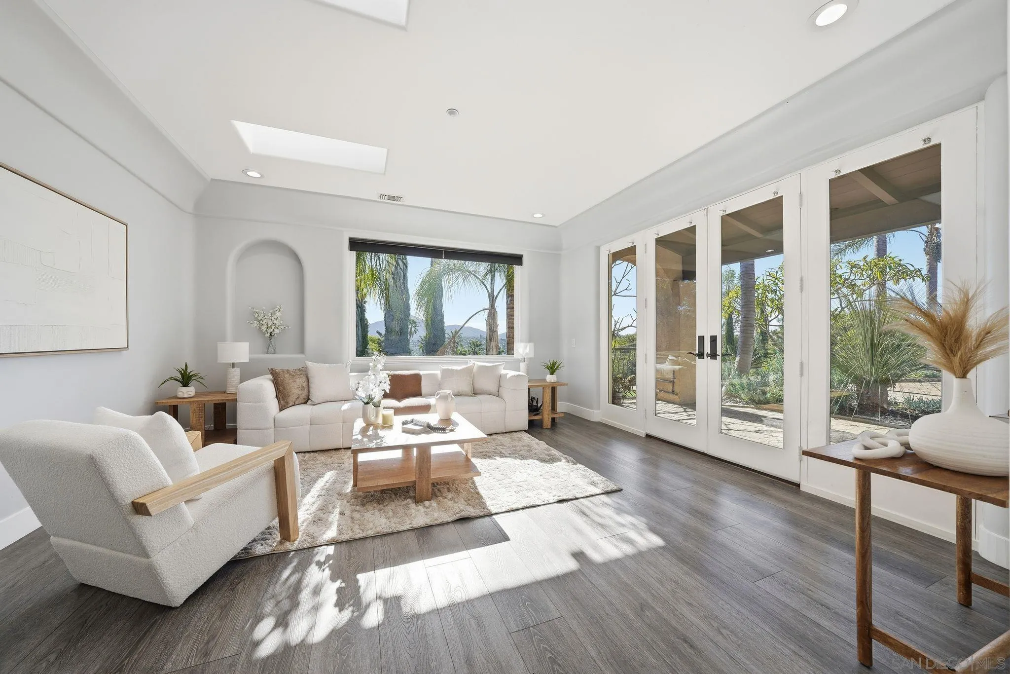 9610 Vista Del Sol Spring Valley, CA 91977 - Photo 7 of 73