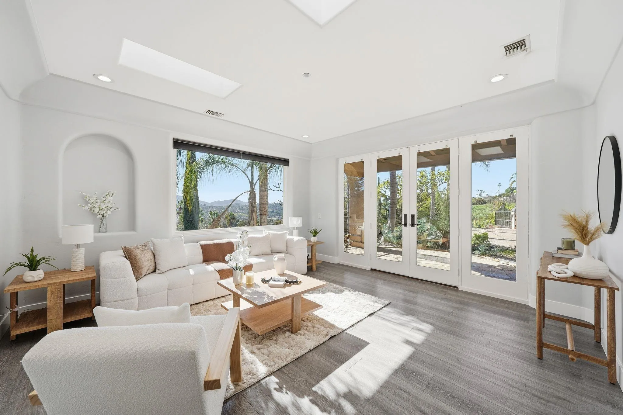 9610 Vista Del Sol Spring Valley, CA 91977 - Photo 8 of 73