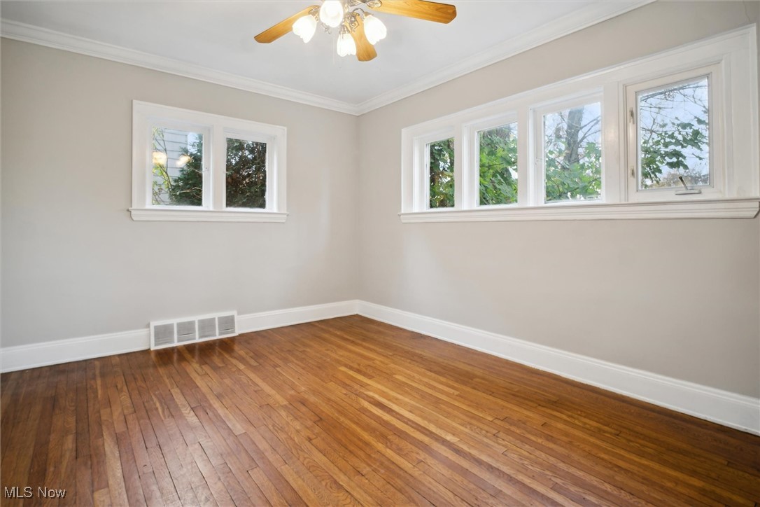 3349 Altamont Road Cleveland, OH 44118 - Photo 10 of 42