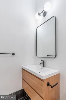 $2,395 | 2414 Frankford Avenue, Unit 2, Philadelphia, PA 19125