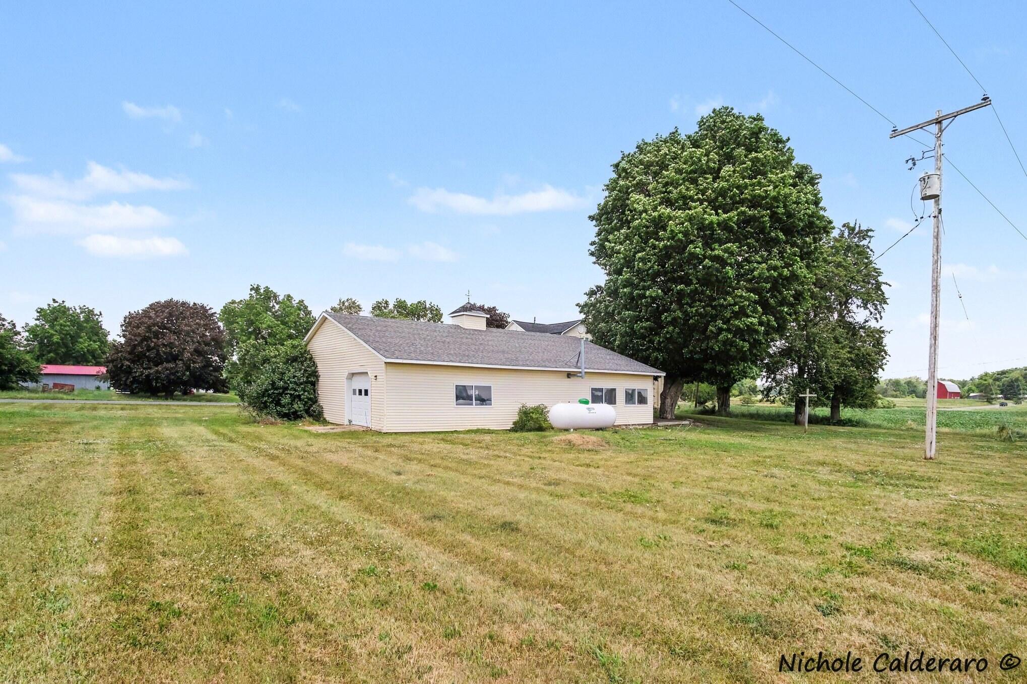 9640 East Condensery Road Carson City, MI 48811 - Photo 27 of 28 Side yard