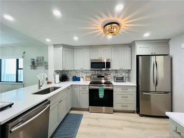 $6,500 | 9400 South Ocean Drive, Unit 608B, Jensen Beach, FL 34957