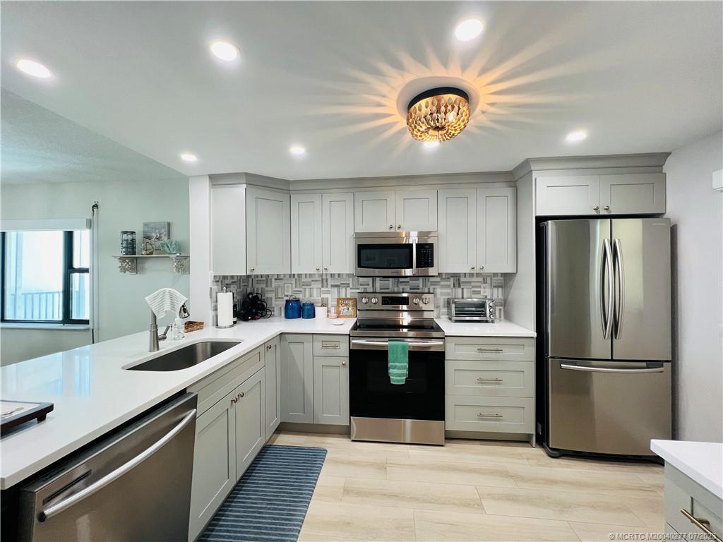 9400 South Ocean Drive, Unit 608B Jensen Beach, FL 34957 - Photo 5 of 87