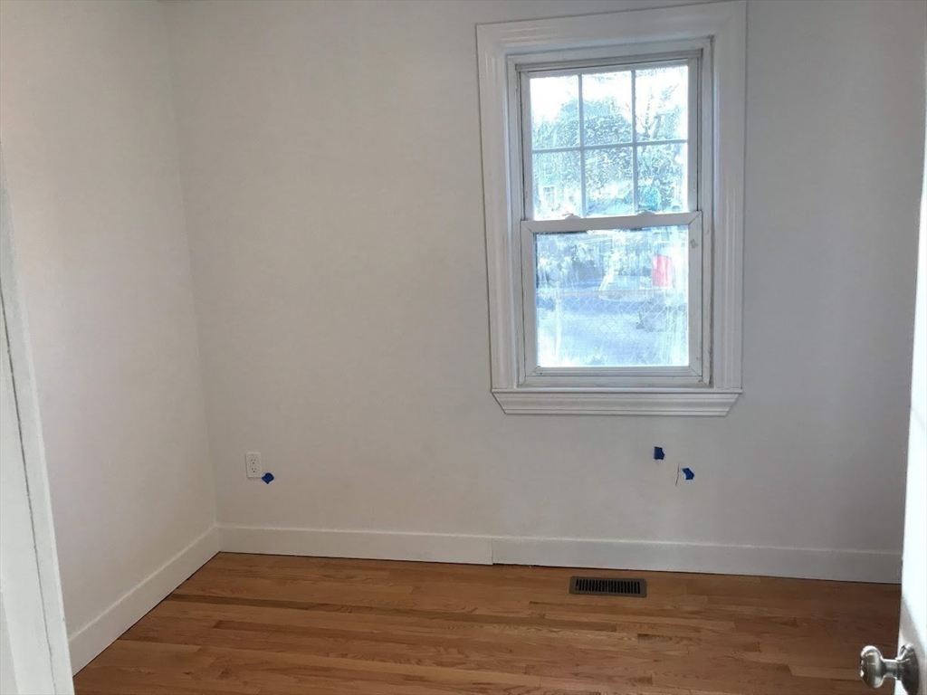 7 Perry Street, Unit 1R Brookline, MA 02445 - Photo 10 of 19