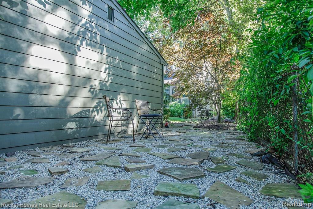 2 Cambridge Boulevard Pleasant Ridge, MI 48069 - Photo 49 of 50