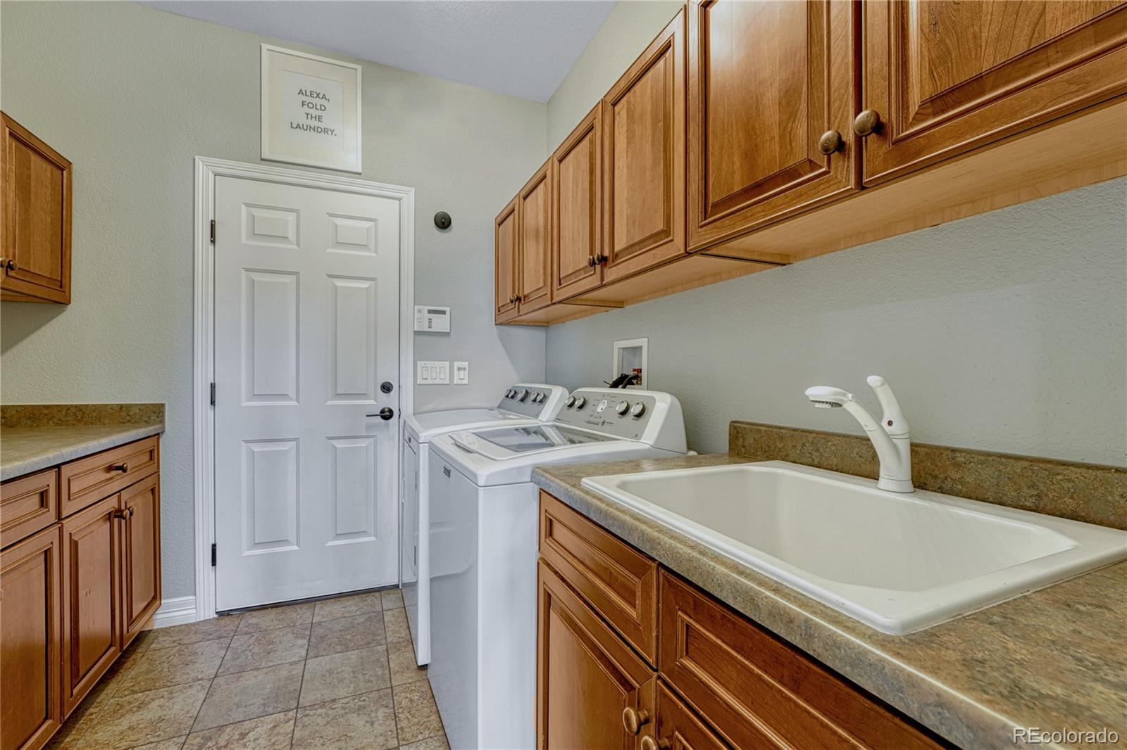 1575 Ridgetrail Court Castle Rock, CO 80104 - Photo 20 of 45