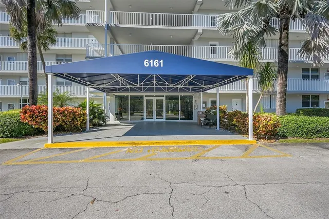 $219,000 | 6161 Northwest 2nd Avenue, Unit 123, Boca Raton, FL 33487