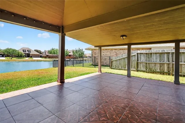 a view of a garden with an empty room