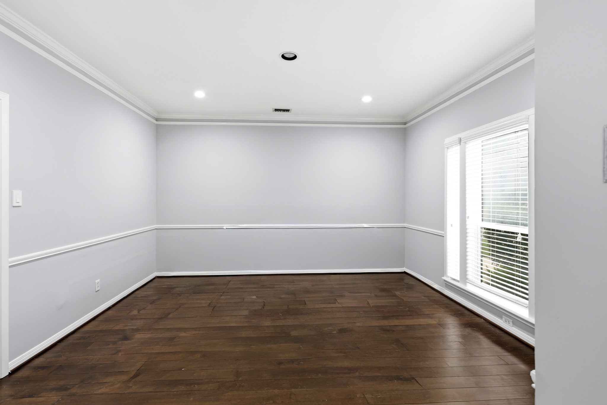 11507 Del Monte Drive Houston, TX 77077 - Photo 15 of 44 Spacious dining room.