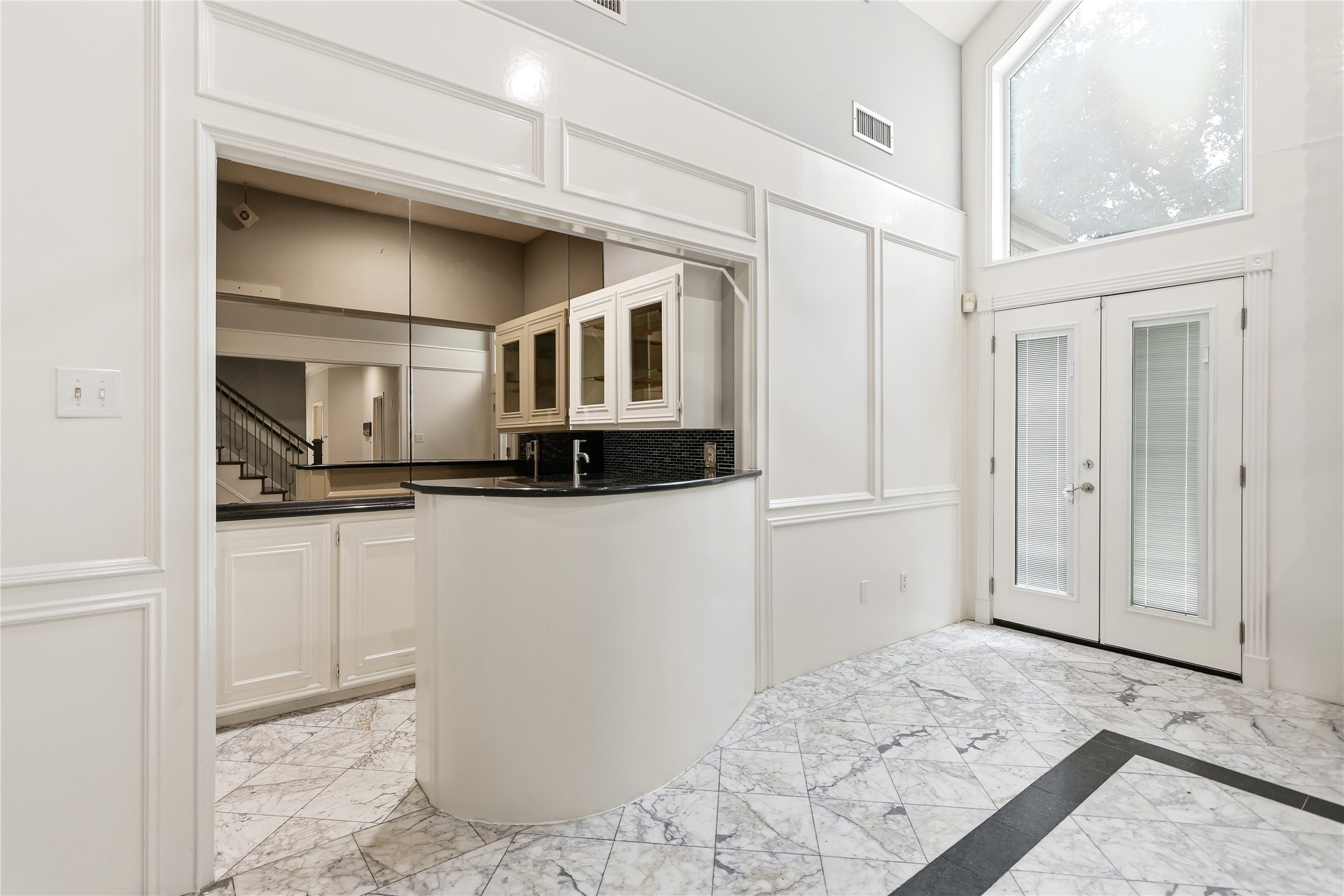 11507 Del Monte Drive Houston, TX 77077 - Photo 29 of 44 Wetbar in the living room.