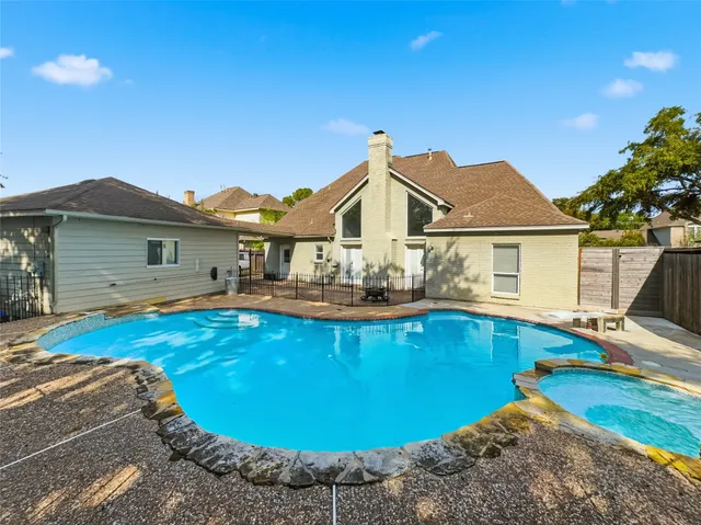 $3,100 | 11507 Del Monte Drive, Houston, TX 77077