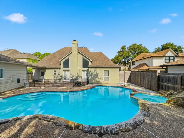 $3,100 | 11507 Del Monte Drive, Houston, TX 77077