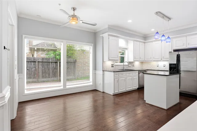 $3,100 | 11507 Del Monte Drive, Houston, TX 77077