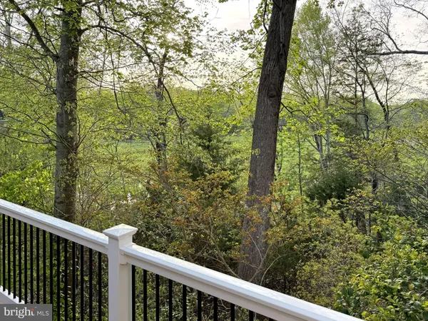$1,100,000 | 20 The Palisades, Williamsburg, VA 23185