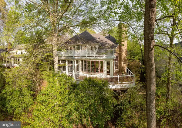 $1,100,000 | 20 The Palisades, Williamsburg, VA 23185