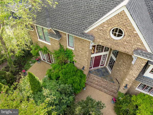 $1,100,000 | 20 The Palisades, Williamsburg, VA 23185