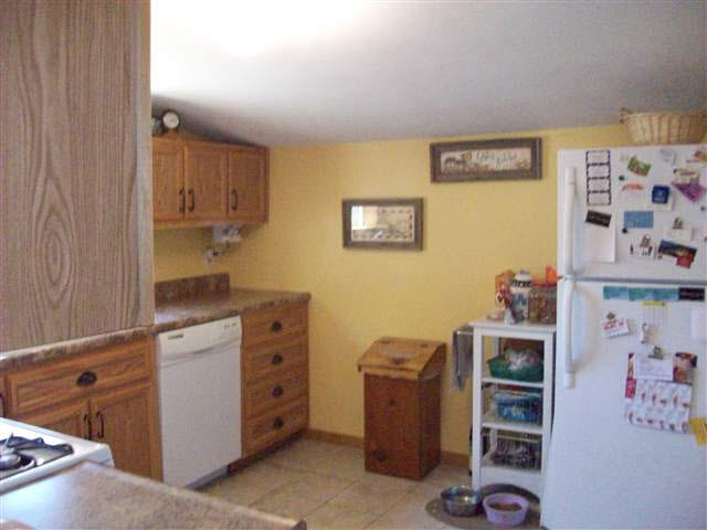 424 Hawpatch Street Lagrange, IN 46761 - Photo 2 of 9 Gallery Image 2