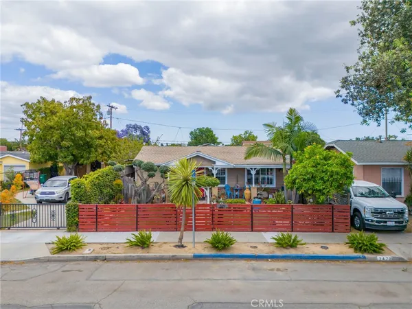 $987,000 | 2470 Hayes Avenue, Long Beach, CA 90810