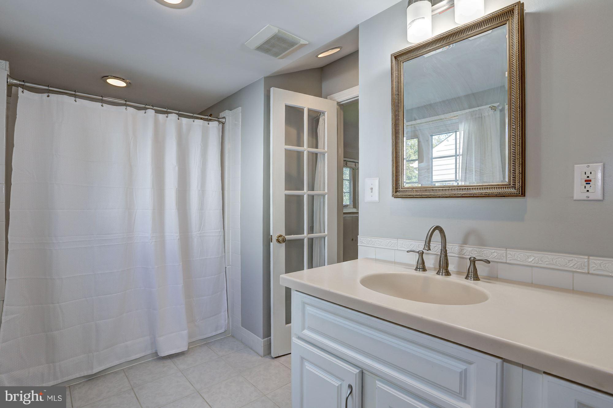 211 Whitestone Road Silver Spring, MD 20901 - Photo 18 of 30 Bath (Master)