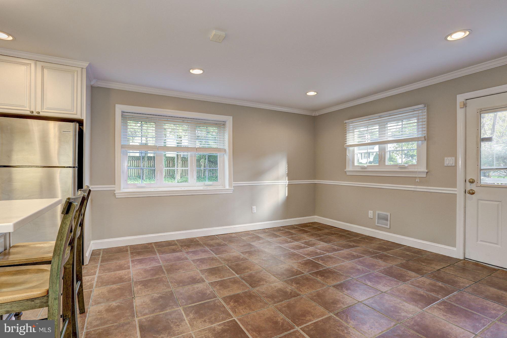 211 Whitestone Road Silver Spring, MD 20901 - Photo 7 of 30 Family Room