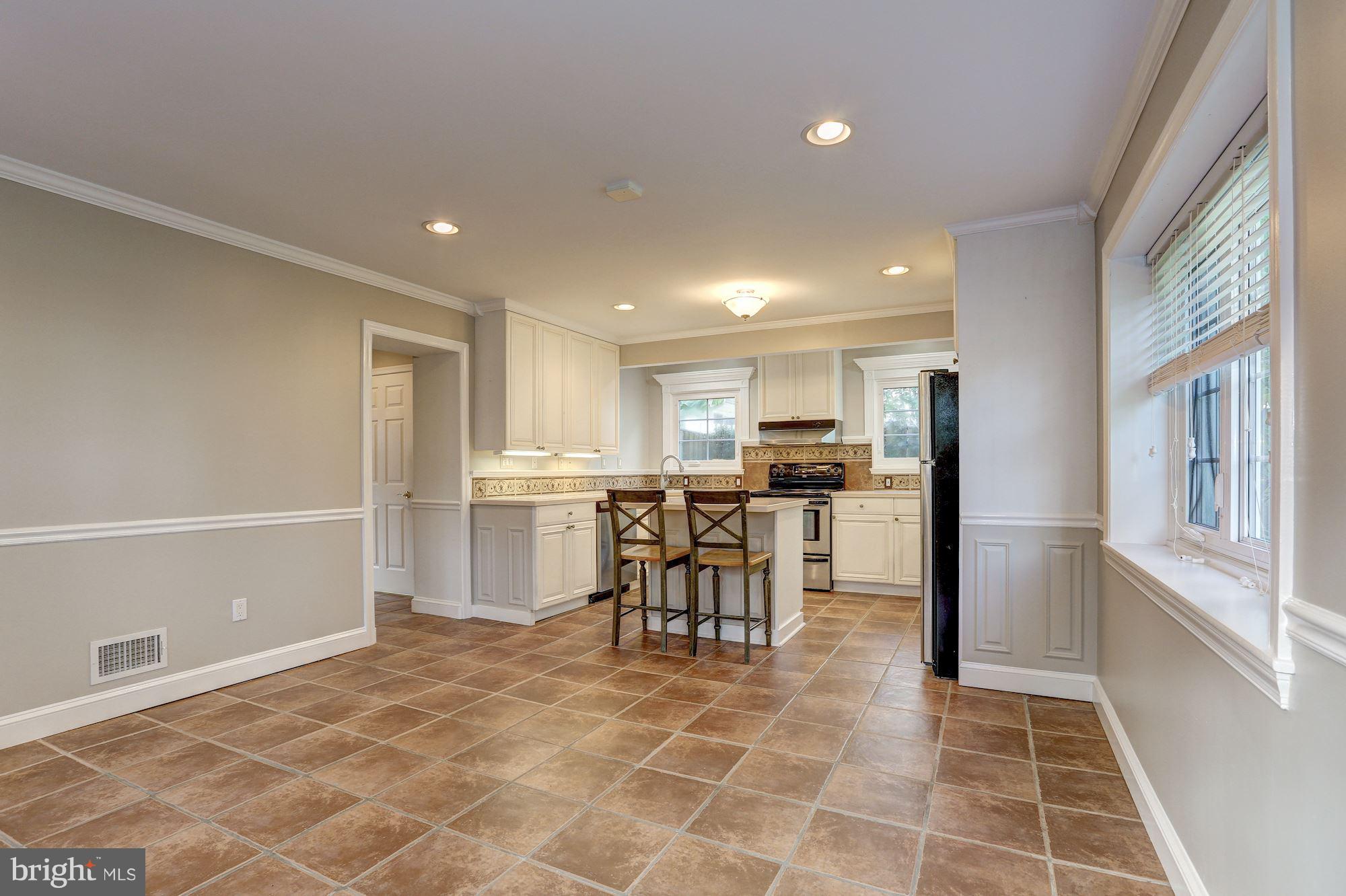 211 Whitestone Road Silver Spring, MD 20901 - Photo 9 of 30 Kitchen