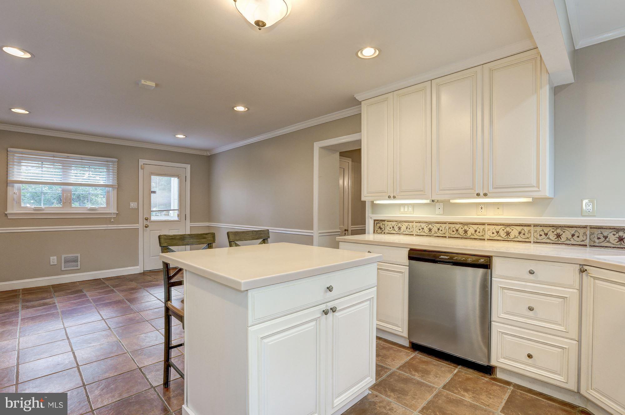 211 Whitestone Road Silver Spring, MD 20901 - Photo 10 of 30 Kitchen