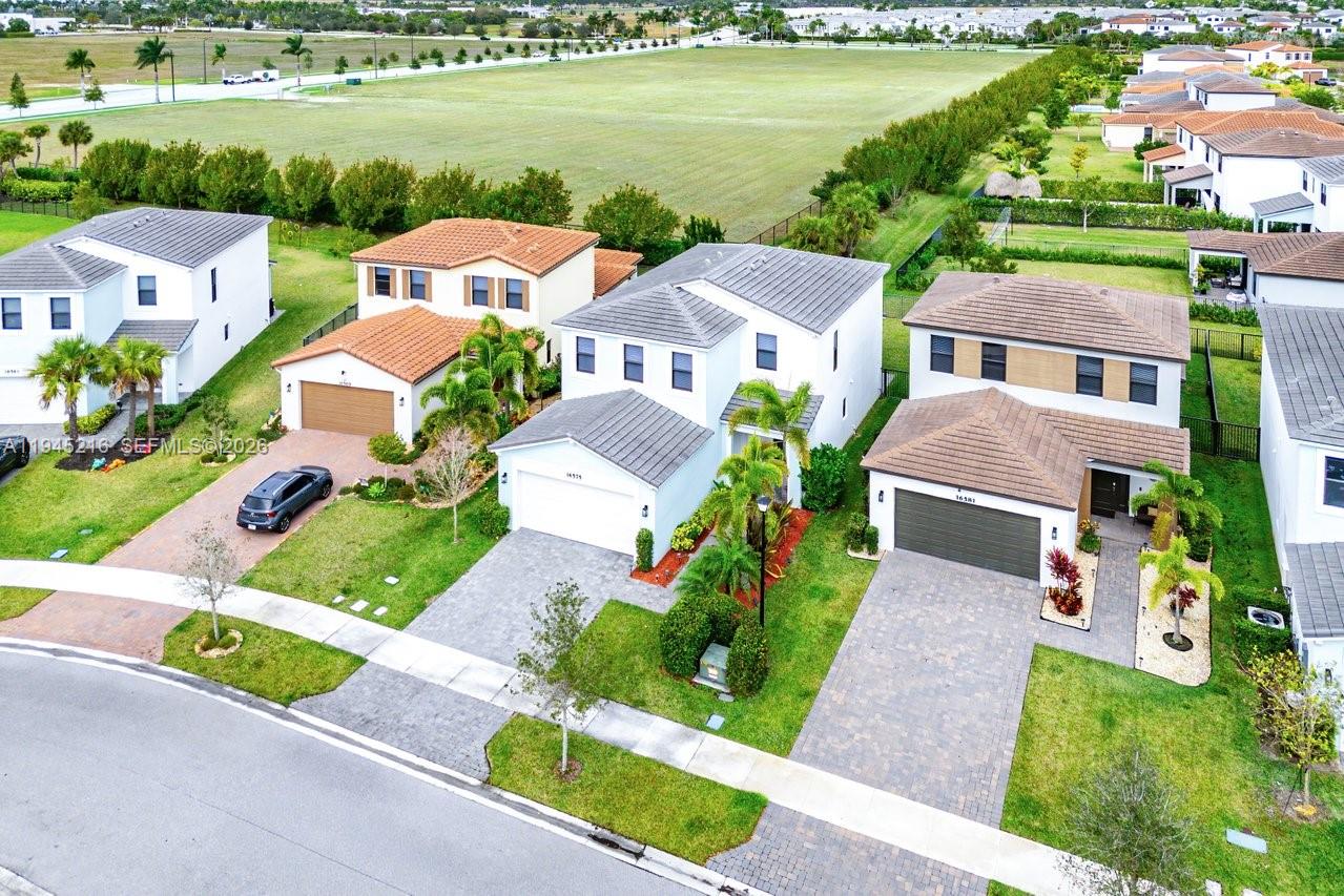 16575 Cove Road Westlake, FL 33470 - Photo 38 of 47