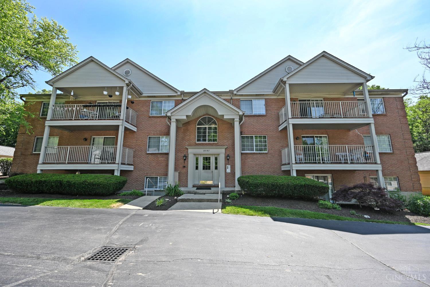 5757 Cheviot Road, Unit 3C Cincinnati, OH 45247 - Photo 1 of 21