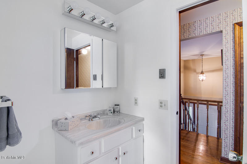 68 Winesap Road Pittsfield, MA 01201 - Photo 16 of 26 Bath