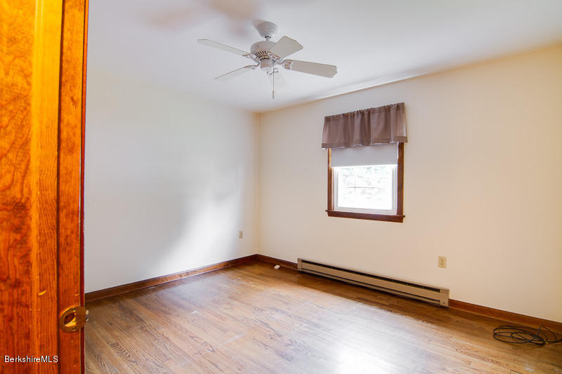 68 Winesap Road Pittsfield, MA 01201 - Photo 23 of 26 Bedroom