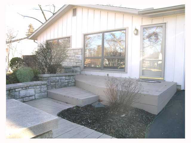 2061 Ridgecliff Road Columbus, OH 43221 - Photo 2 of 15