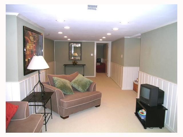 2061 Ridgecliff Road Columbus, OH 43221 - Photo 10 of 15