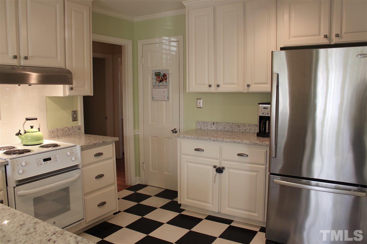 4101 Rowan Street Raleigh, NC 27609 - Photo 11 of 29