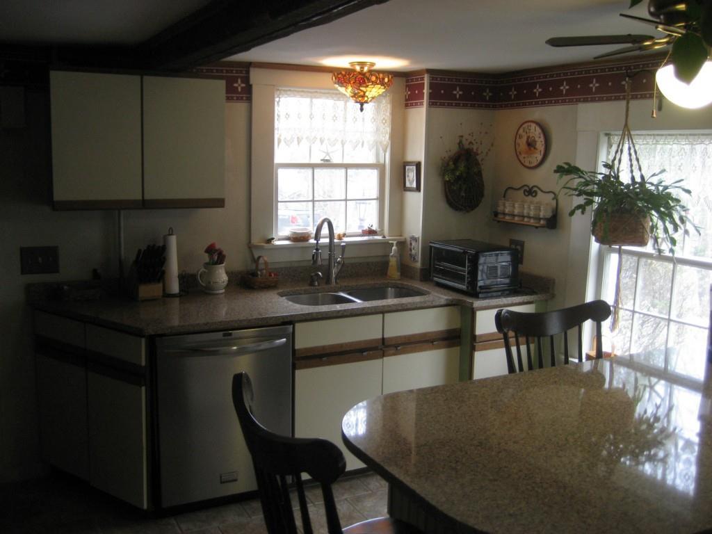 10 Riverside Drive Warren, ME 04864 - Photo 15 of 35 Kitchen