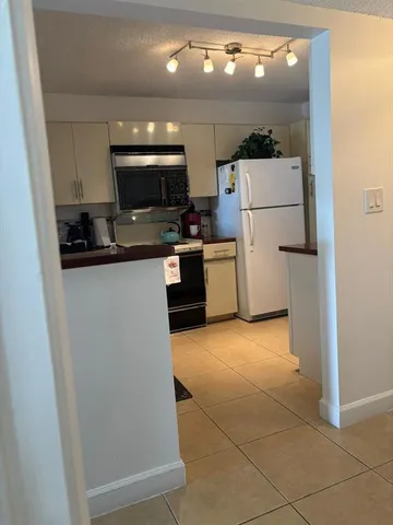 $2,180 | Undisclosed Address, Lauderhill, FL 33319