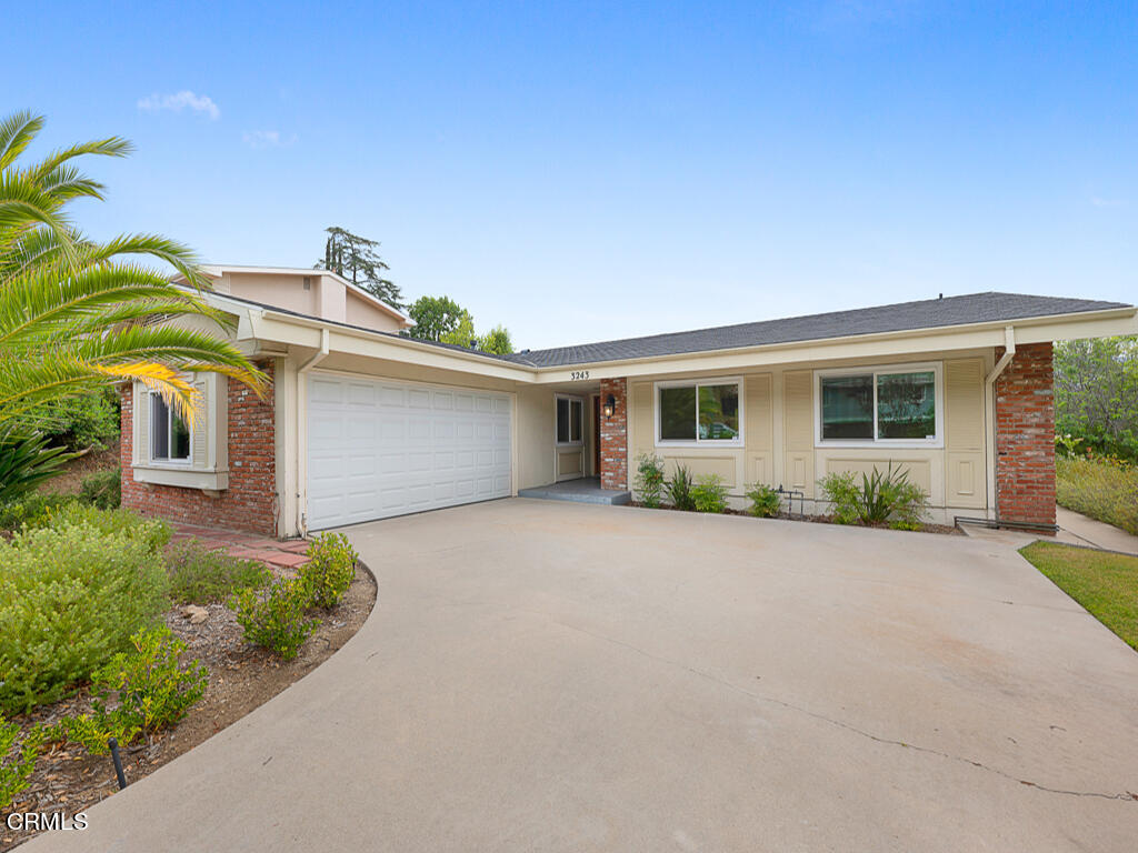 3243 Emerald Isle Drive Glendale, CA 91206 - Photo 2 of 40 3243 Emerald Isle Drive - HsHProd-21