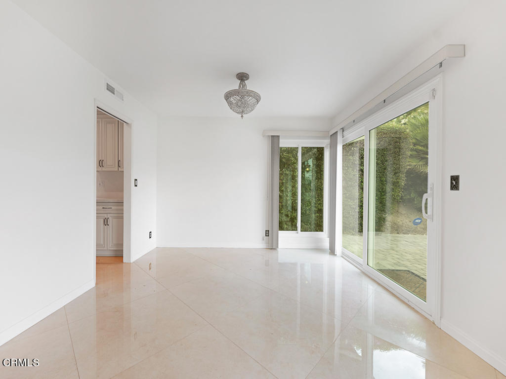 3243 Emerald Isle Drive Glendale, CA 91206 - Photo 14 of 40 3243 Emerald Isle Drive - HsHProd-35