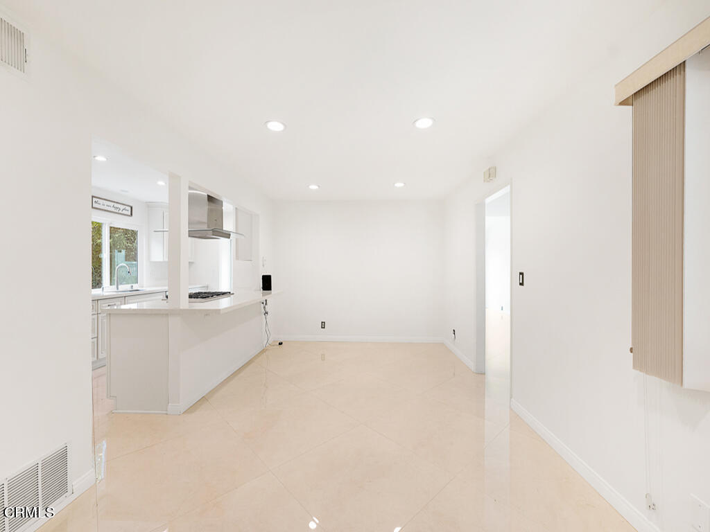 3243 Emerald Isle Drive Glendale, CA 91206 - Photo 17 of 40 3243 Emerald Isle Drive - HsHProd-43