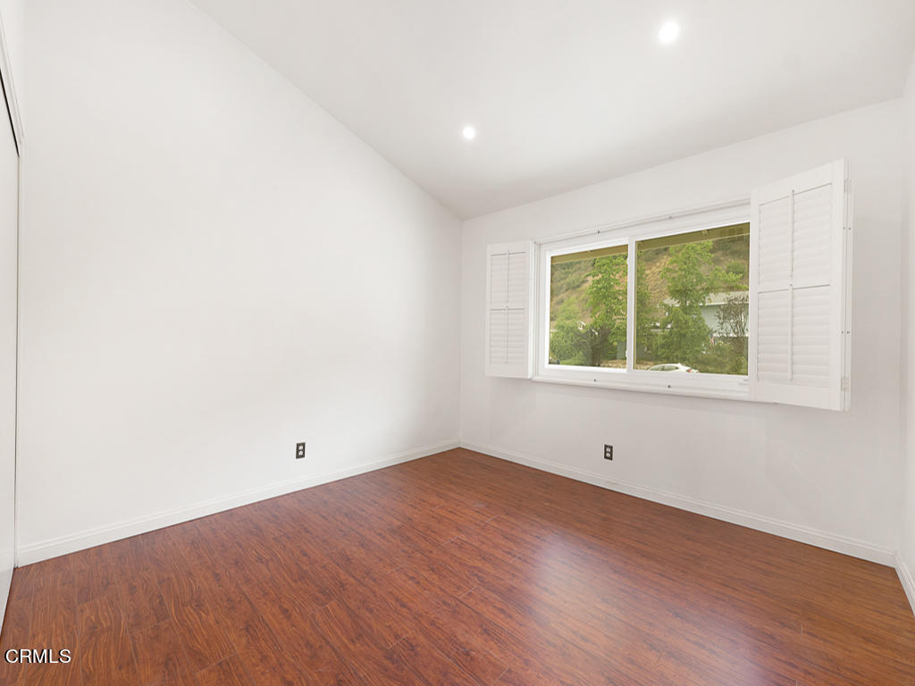 3243 Emerald Isle Drive Glendale, CA 91206 - Photo 25 of 40 3243 Emerald Isle Drive - HsHProd-25