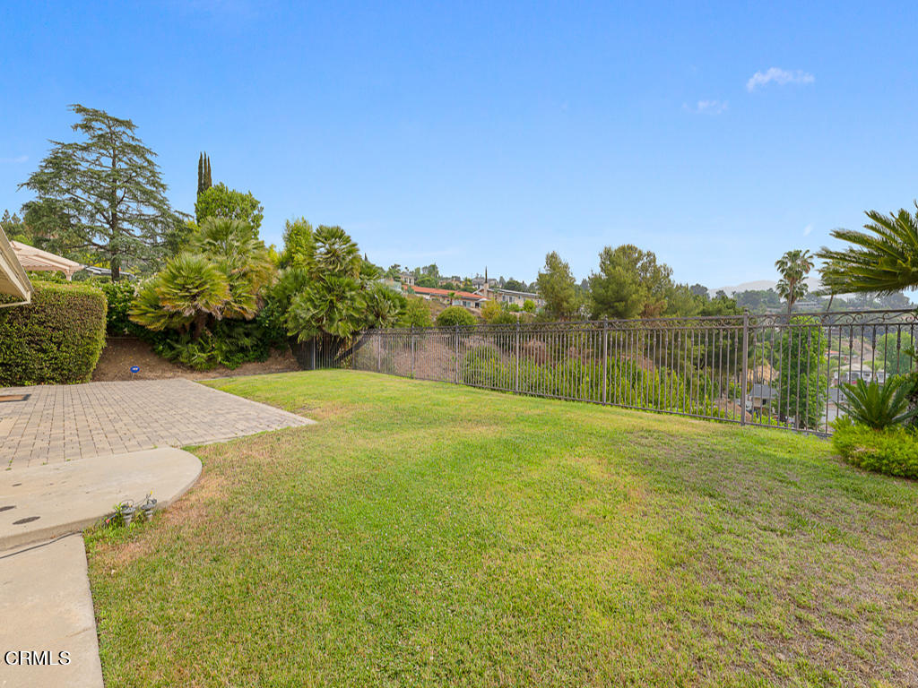 3243 Emerald Isle Drive Glendale, CA 91206 - Photo 32 of 40 3243 Emerald Isle Drive - HsHProd-18