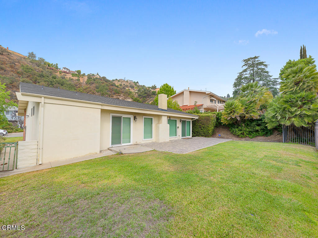 3243 Emerald Isle Drive Glendale, CA 91206 - Photo 34 of 40 3243 Emerald Isle Drive - HsHProd-13