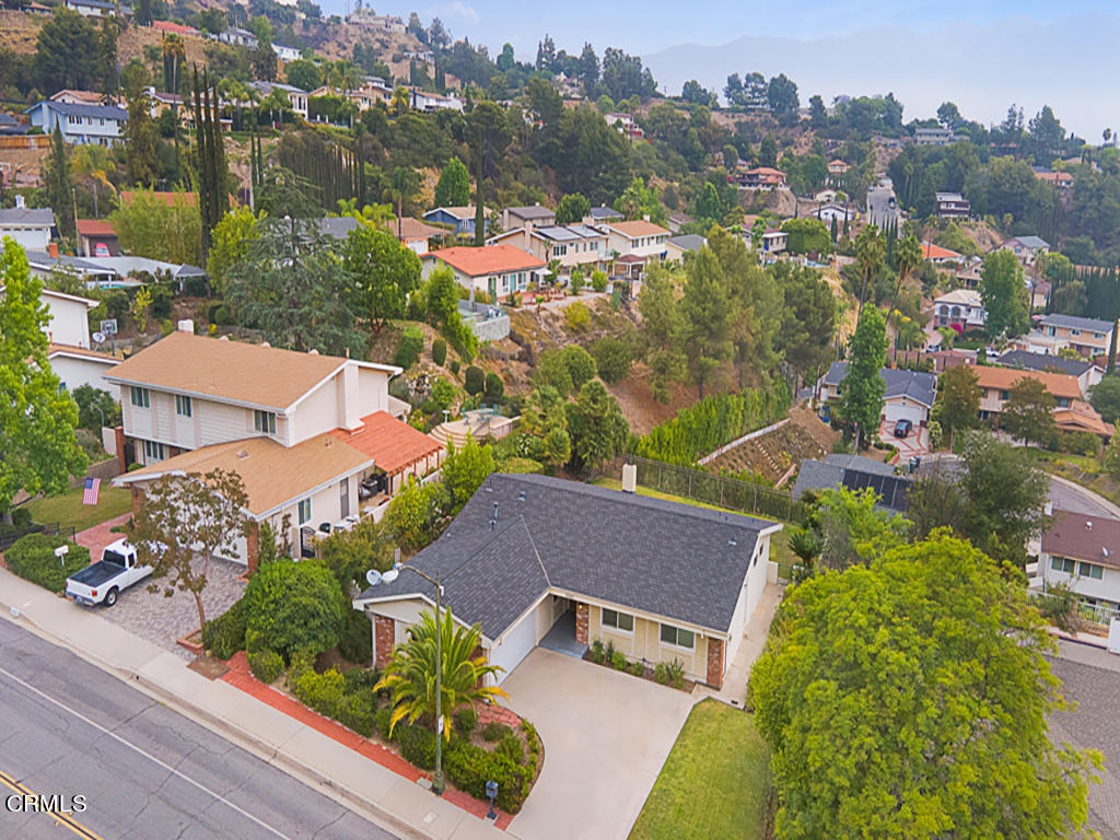 3243 Emerald Isle Drive Glendale, CA 91206 - Photo 7 of 40 3243 Emerald Isle Drive - HsHProd-5