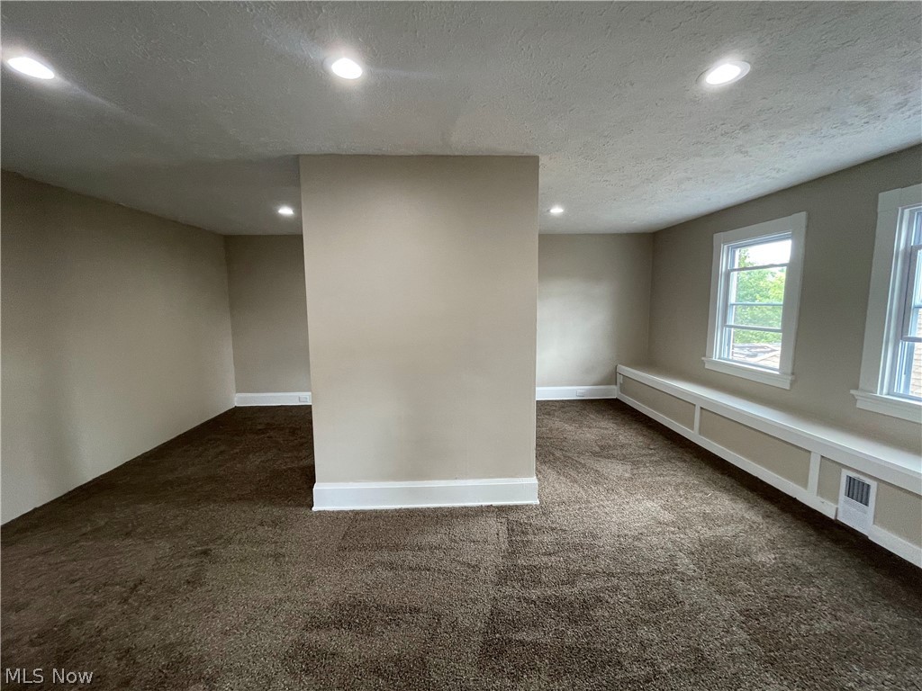 1843 Farmington Road Cleveland, OH 44112 - Photo 38 of 48