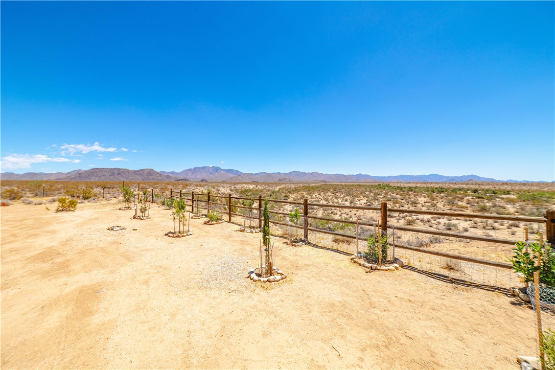 2906 Karron Road Yucca, AZ 86438 - Photo 17 of 40 Gallery Image 17