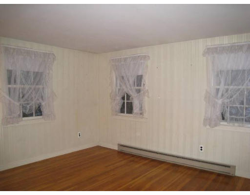87 Concord Road Bedford, MA 01730 - Photo 11 of 14 Gallery Image 11