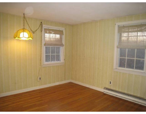87 Concord Road Bedford, MA 01730 - Photo 13 of 14 Gallery Image 13