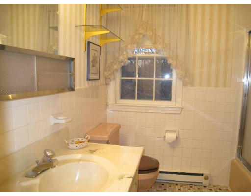 87 Concord Road Bedford, MA 01730 - Photo 14 of 14 Gallery Image 14