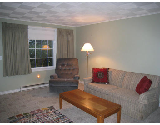 87 Concord Road Bedford, MA 01730 - Photo 9 of 14 Gallery Image 9
