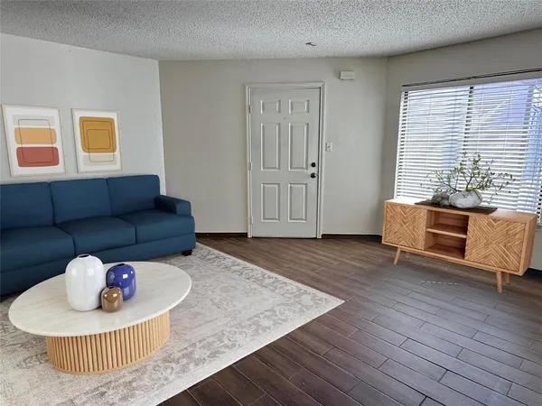 $1,450 | 2300 Bamboo Drive, Unit N208, Arlington, TX 76006