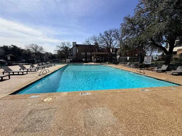 $1,500 | 2300 Bamboo Drive, Unit N208, Arlington, TX 76006